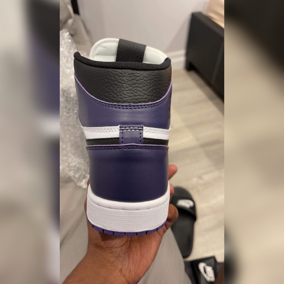 Air Jordan 1s High Court Purple. SOLD. - Picture 2 of 5